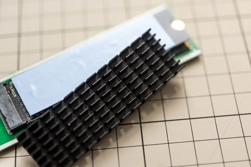 SSDで快適な操作性を体験しよう - SSDの規格や種類、HDDとの違い SSDで快適な操作性を体験しよう - SSDの規格や種類、HDDとの違い